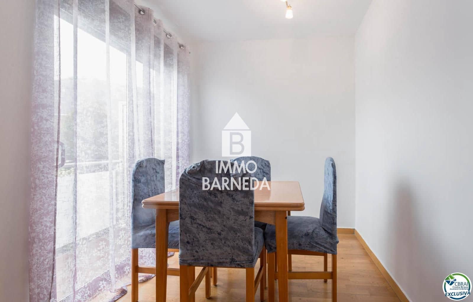 3 makuuhuone Asunto myytävänä paikassa Roses mukana 
autotalli - 257 000 € (Ref: 9328620)