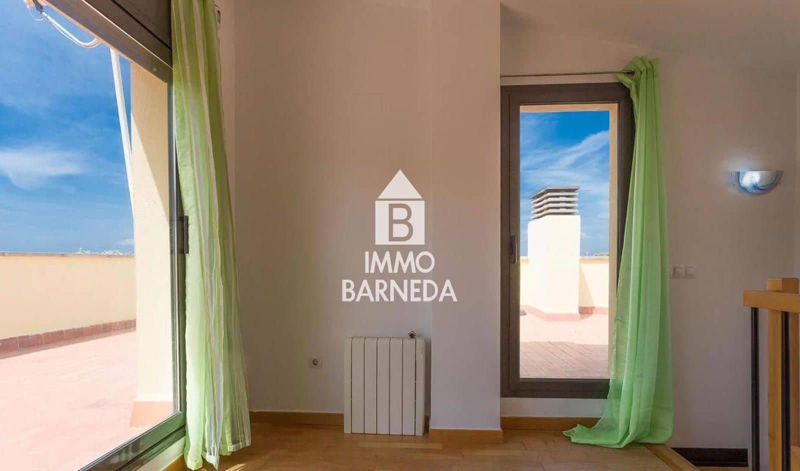 3 makuuhuone Asunto myytävänä paikassa Roses mukana 
autotalli - 257 000 € (Ref: 9328620)