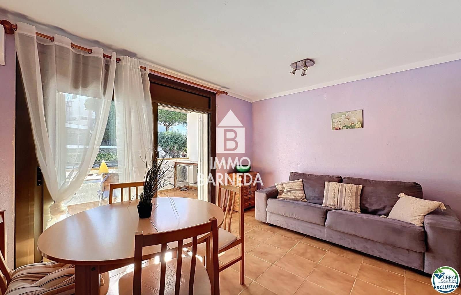 1 bedroom Flat for sale in Roses with pool garage - € 144,000 (Ref: 9331036)