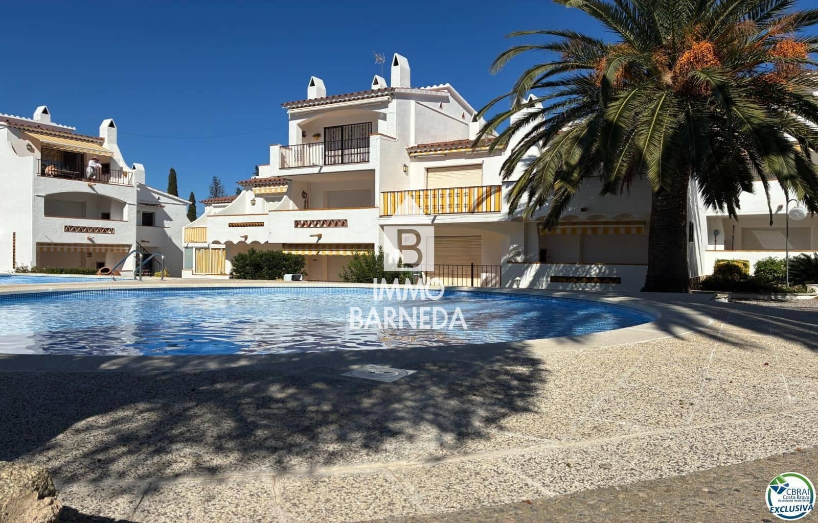 1 bedroom Flat for sale in Roses with pool garage - € 144,000 (Ref: 9331036)