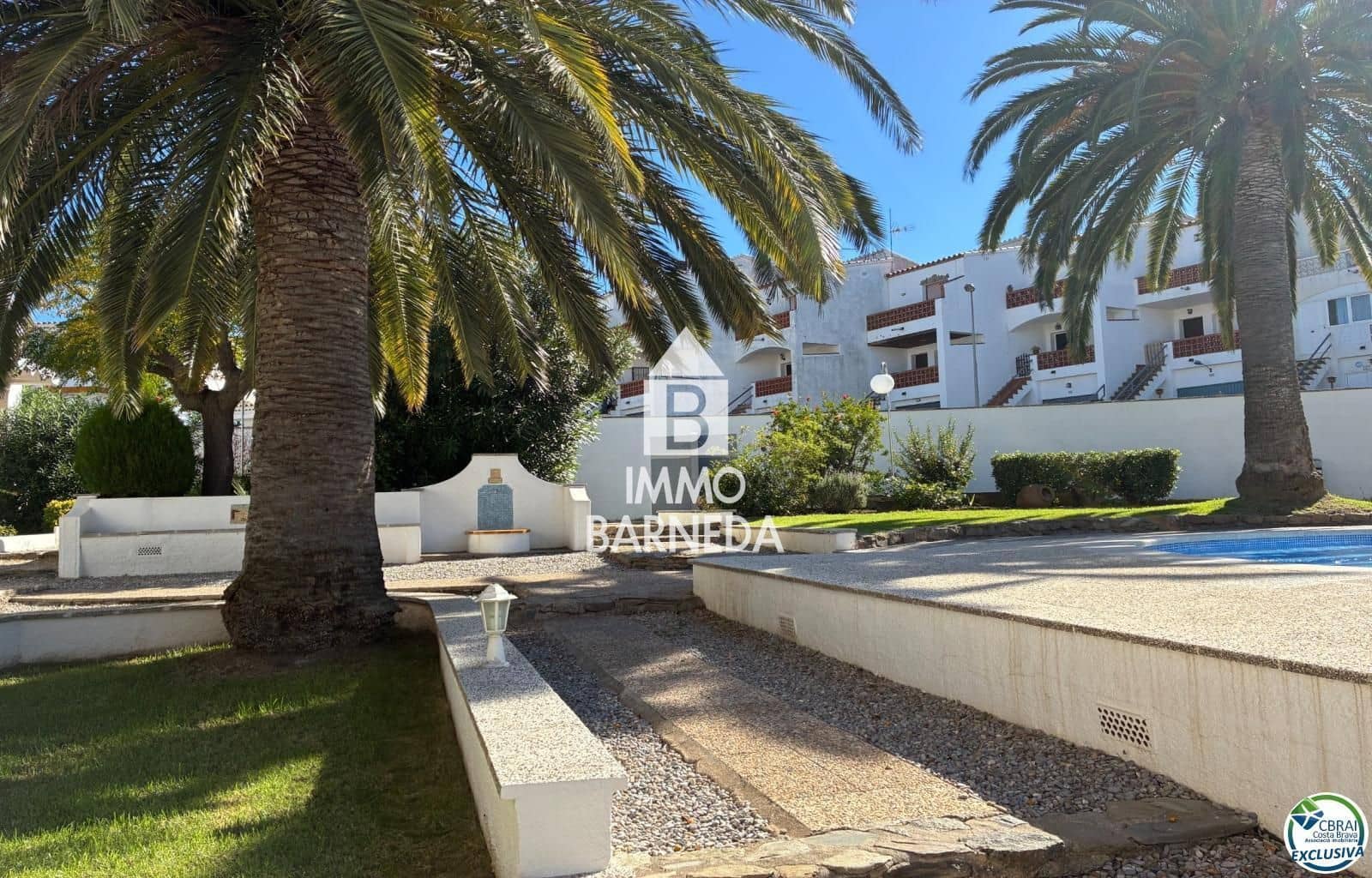 1 bedroom Flat for sale in Roses with pool garage - € 144,000 (Ref: 9331036)