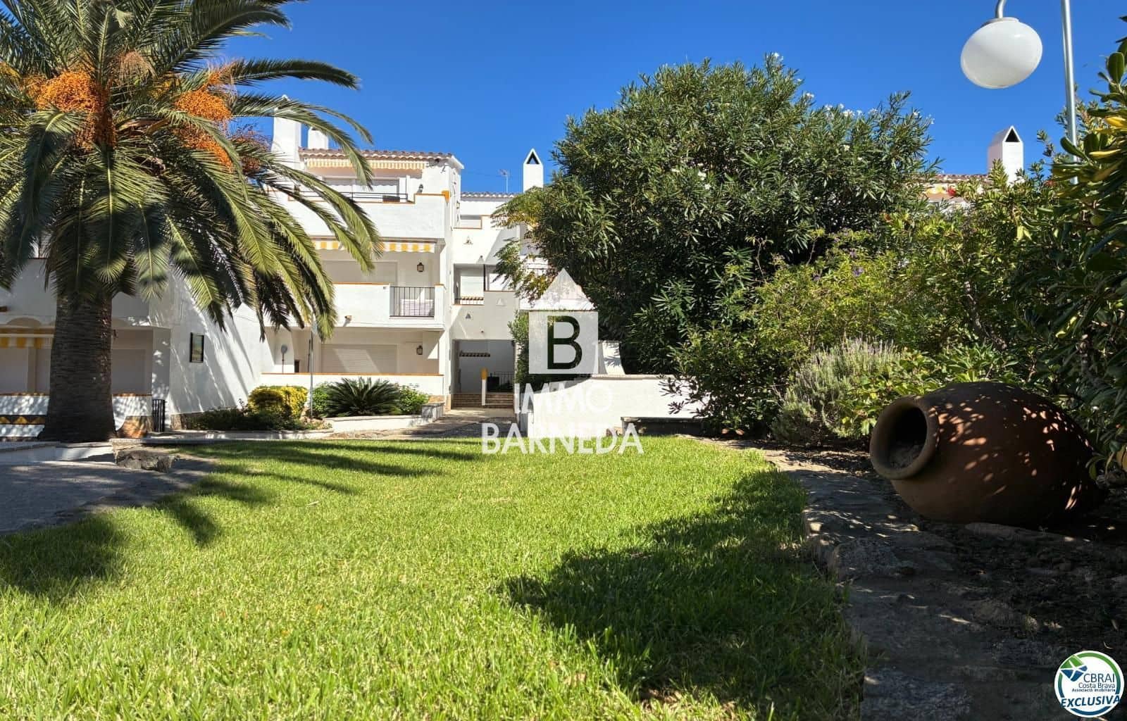 1 bedroom Flat for sale in Roses with pool garage - € 144,000 (Ref: 9331036)