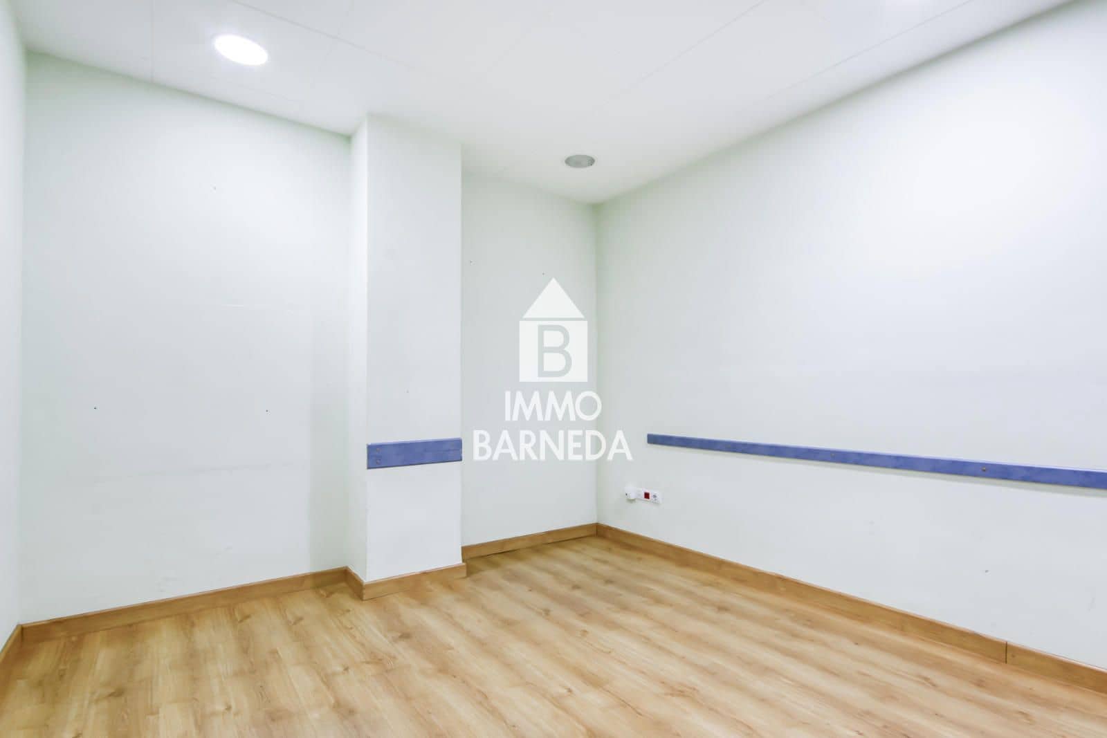 Erhverv til salg i Roses - € 170.000 (Ref: 9335486)