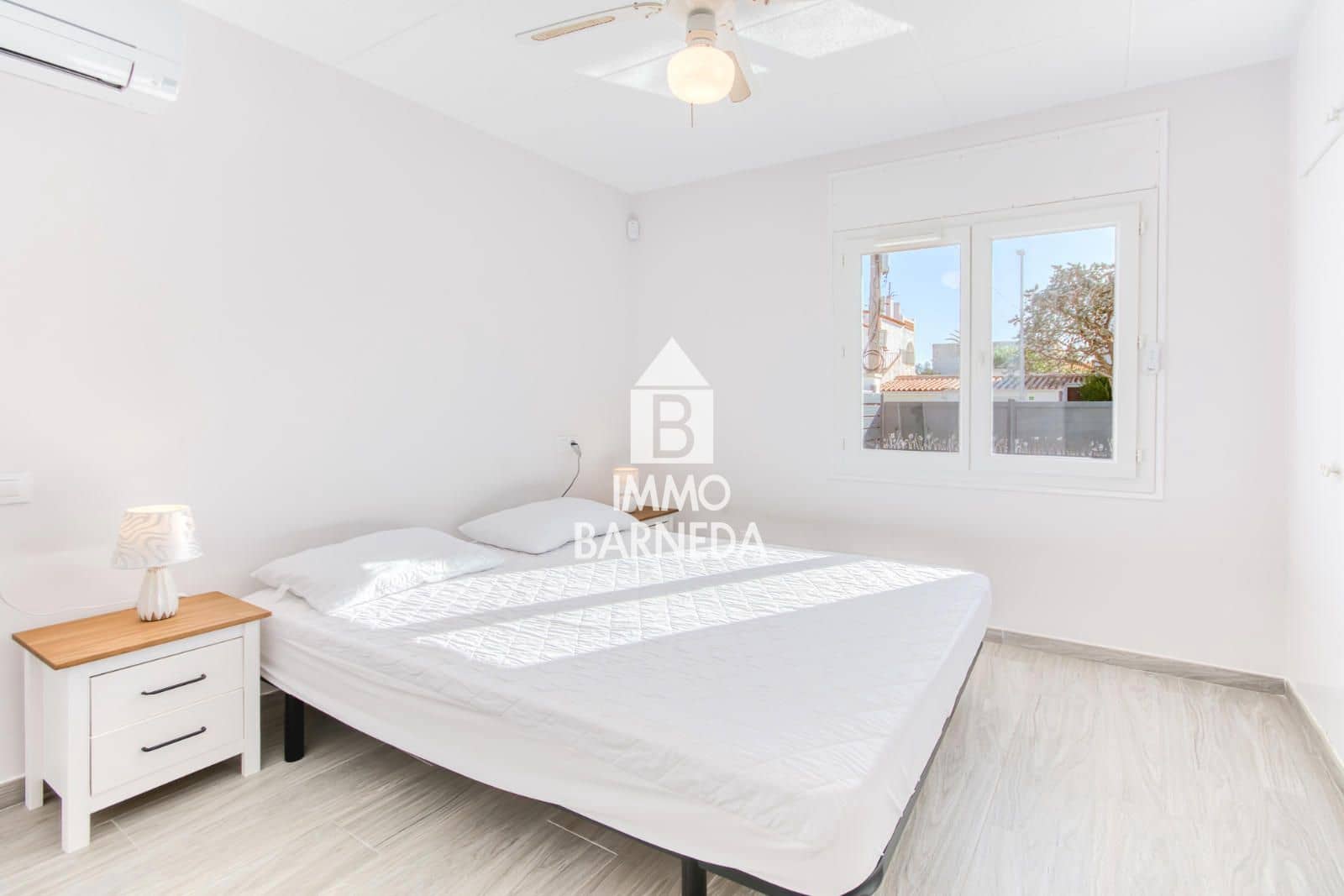 2 soveværelse Villa til salg i Empuriabrava med swimmingpool garage - € 485.000 (Ref: 9346595)