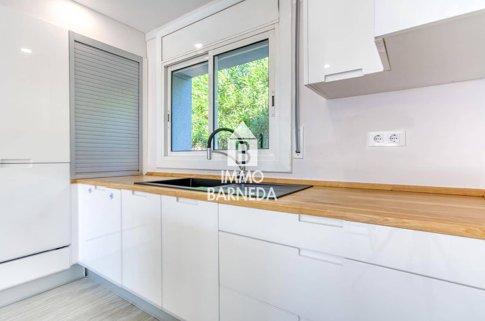 2 soveværelse Villa til salg i Empuriabrava med swimmingpool garage - € 485.000 (Ref: 9346595)