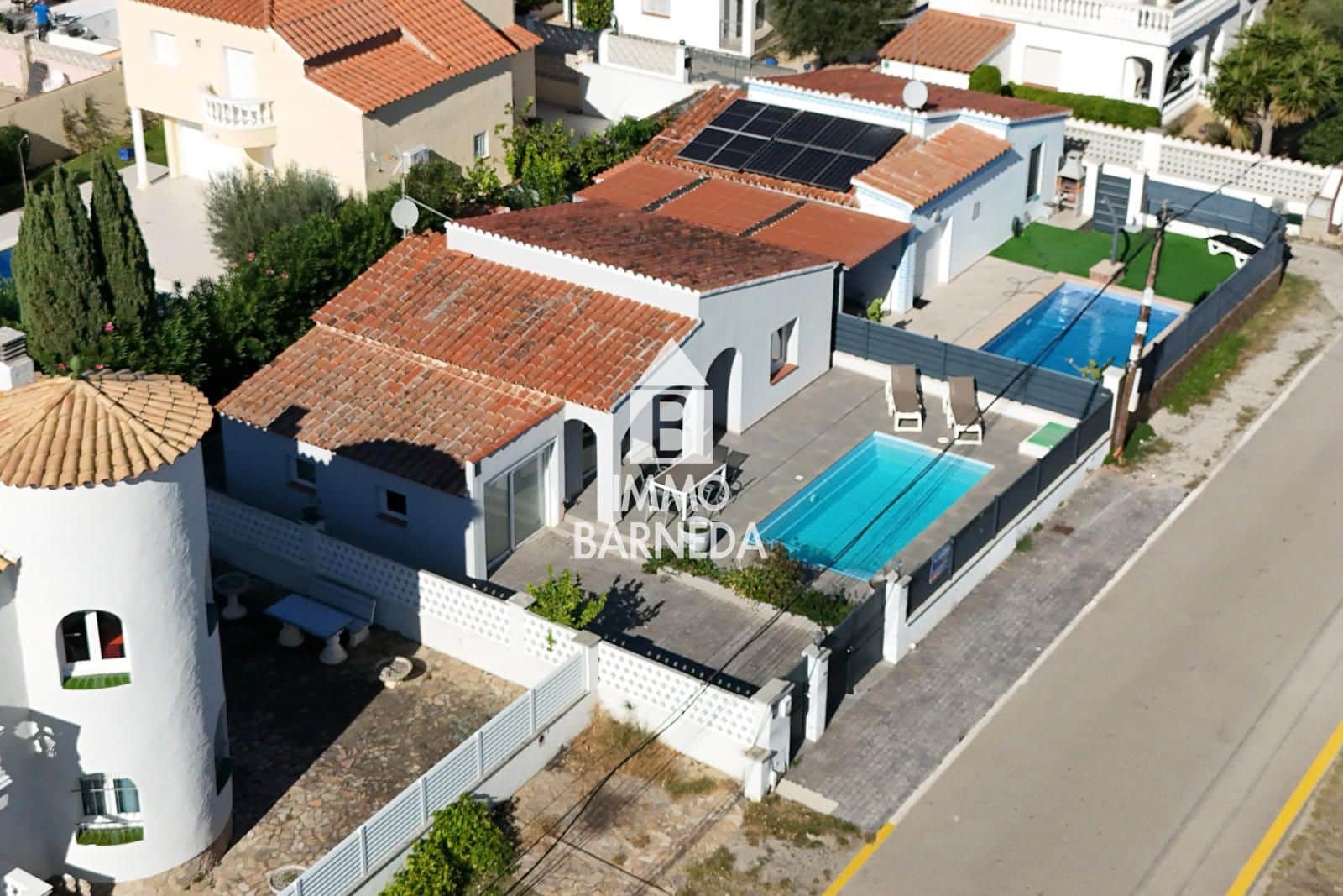 2 soveværelse Villa til salg i Empuriabrava med swimmingpool garage - € 485.000 (Ref: 9346595)