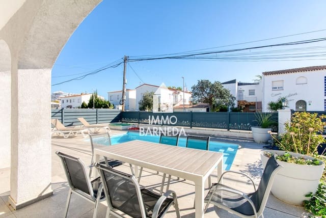 2 Zimmer Villa zu verkaufen in Empuriabrava, Castelló d'Empúries mit Pool Garage - 485.000 € (Ref: 9346595)