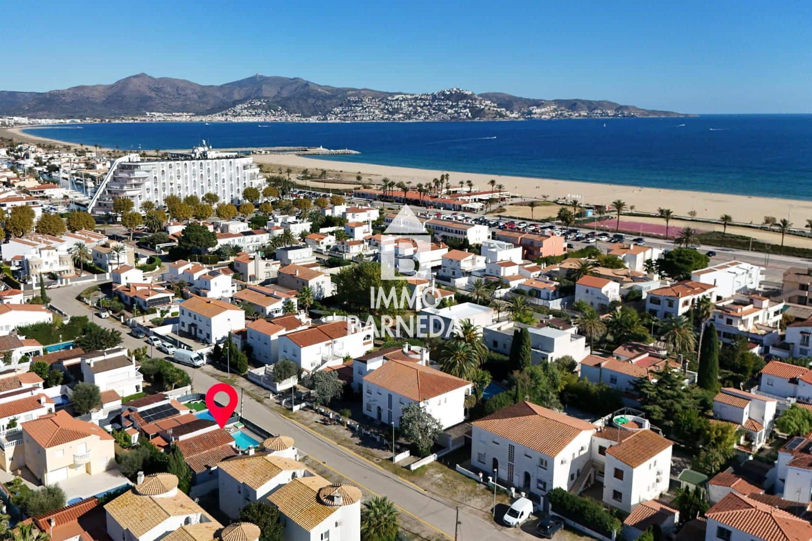 2 soveværelse Villa til salg i Empuriabrava med swimmingpool garage - € 485.000 (Ref: 9346595)