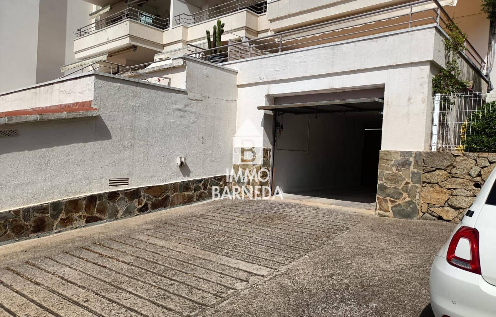 Garage for sale in Roses - € 49,000 (Ref: 9347851)