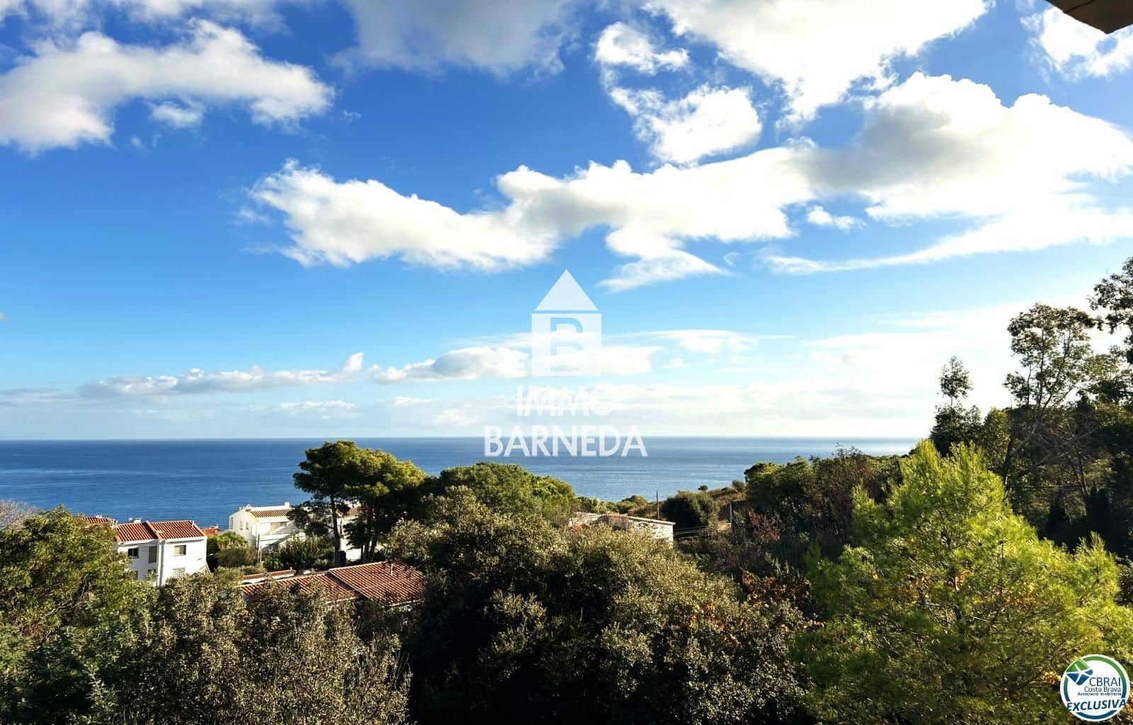 3 makuuhuone Asunto myytävänä paikassa Llanca mukana 
autotalli - 320 000 € (Ref: 9379459)