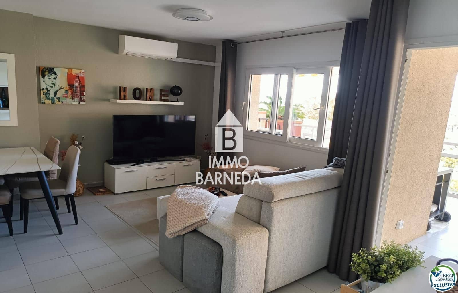 2 bedroom Flat for sale in Roses - € 249,000 (Ref: 9386321)