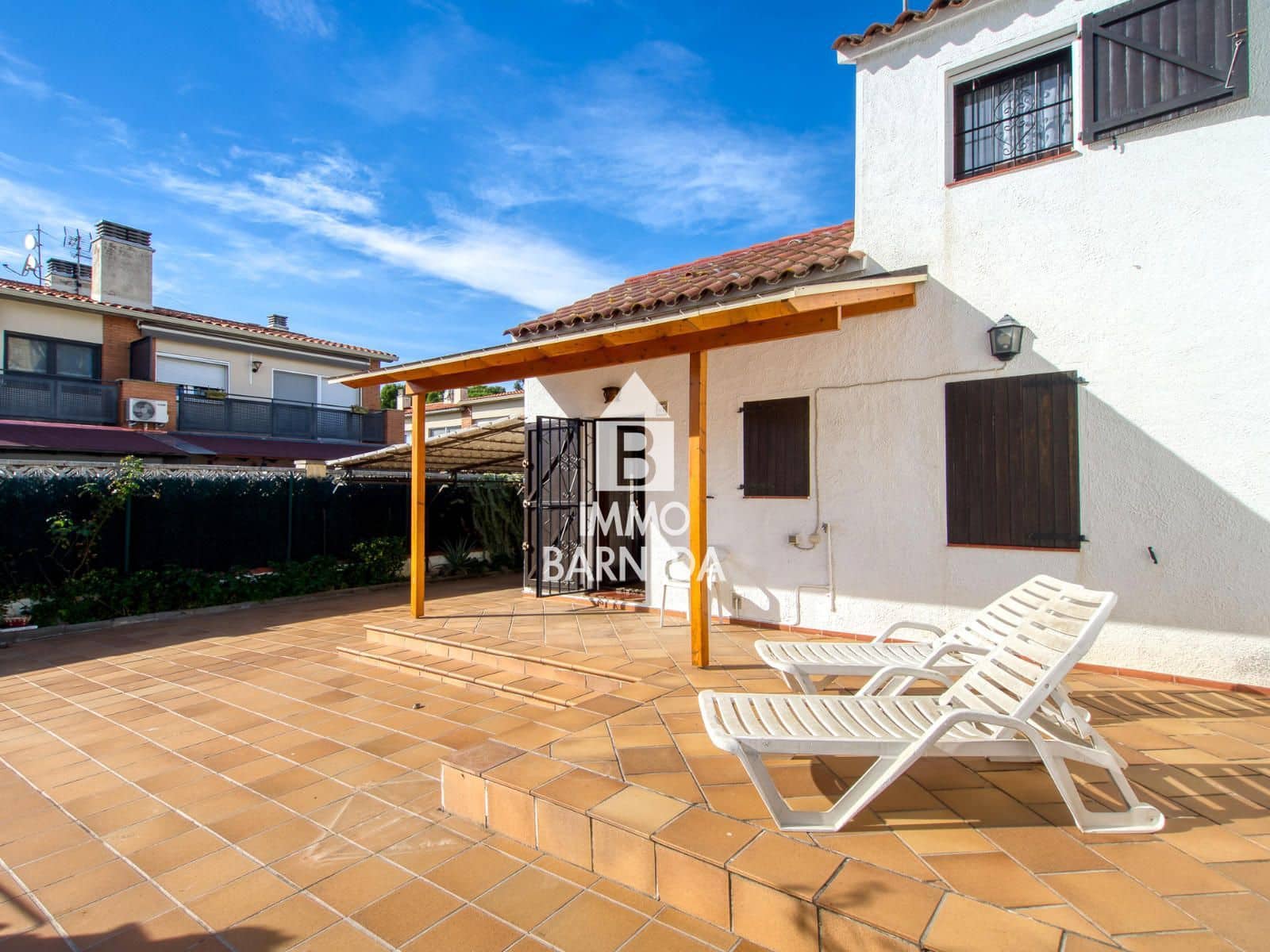 4 bedroom Villa for sale in Roses - € 275,000 (Ref: 9388507)