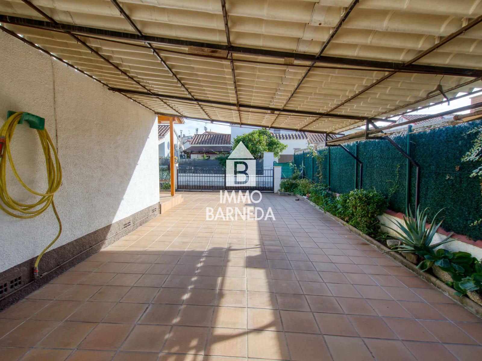 4 bedroom Villa for sale in Roses - € 275,000 (Ref: 9388507)