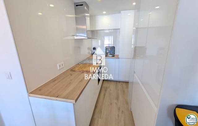 2 bedroom Flat for sale in Empuriabrava, Castelló d'Empúries - € 255,000 (Ref: 9396558)