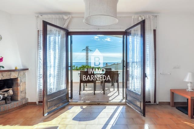 2 soveværelse Lejlighed til salg i Roses med swimmingpool - € 245.000 (Ref: 9396891)