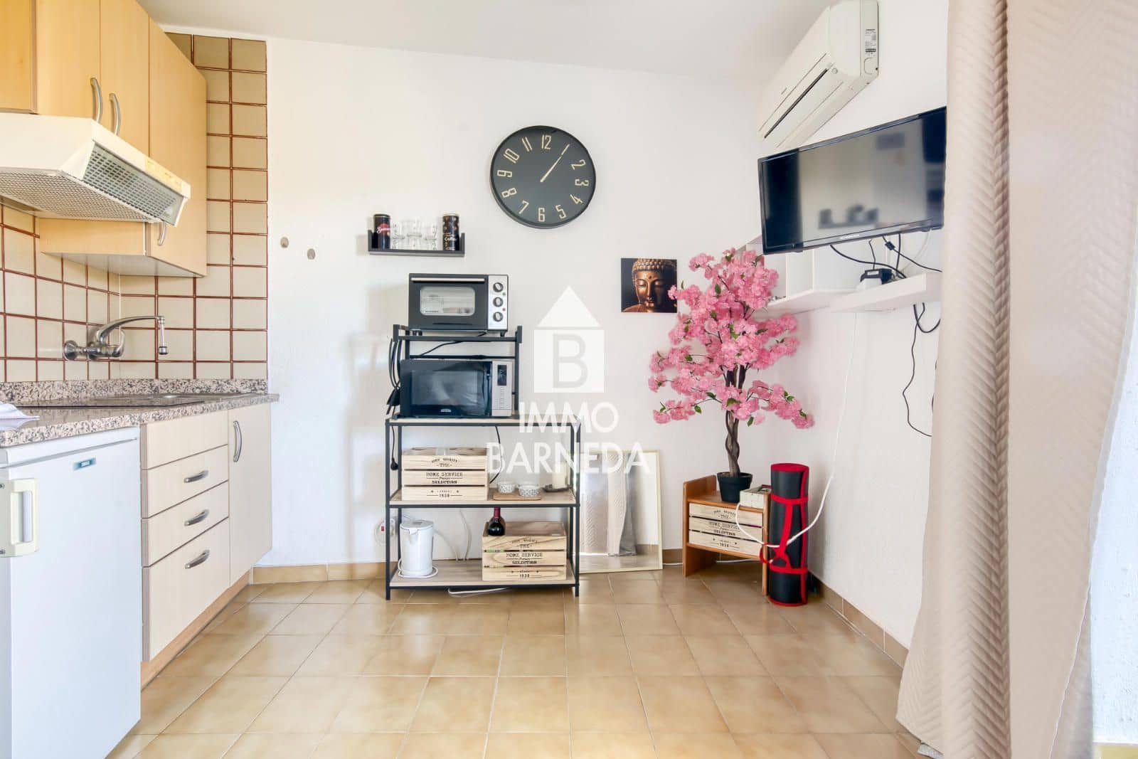 Flat for sale in Empuriabrava with pool - € 69,000 (Ref: 9399823)