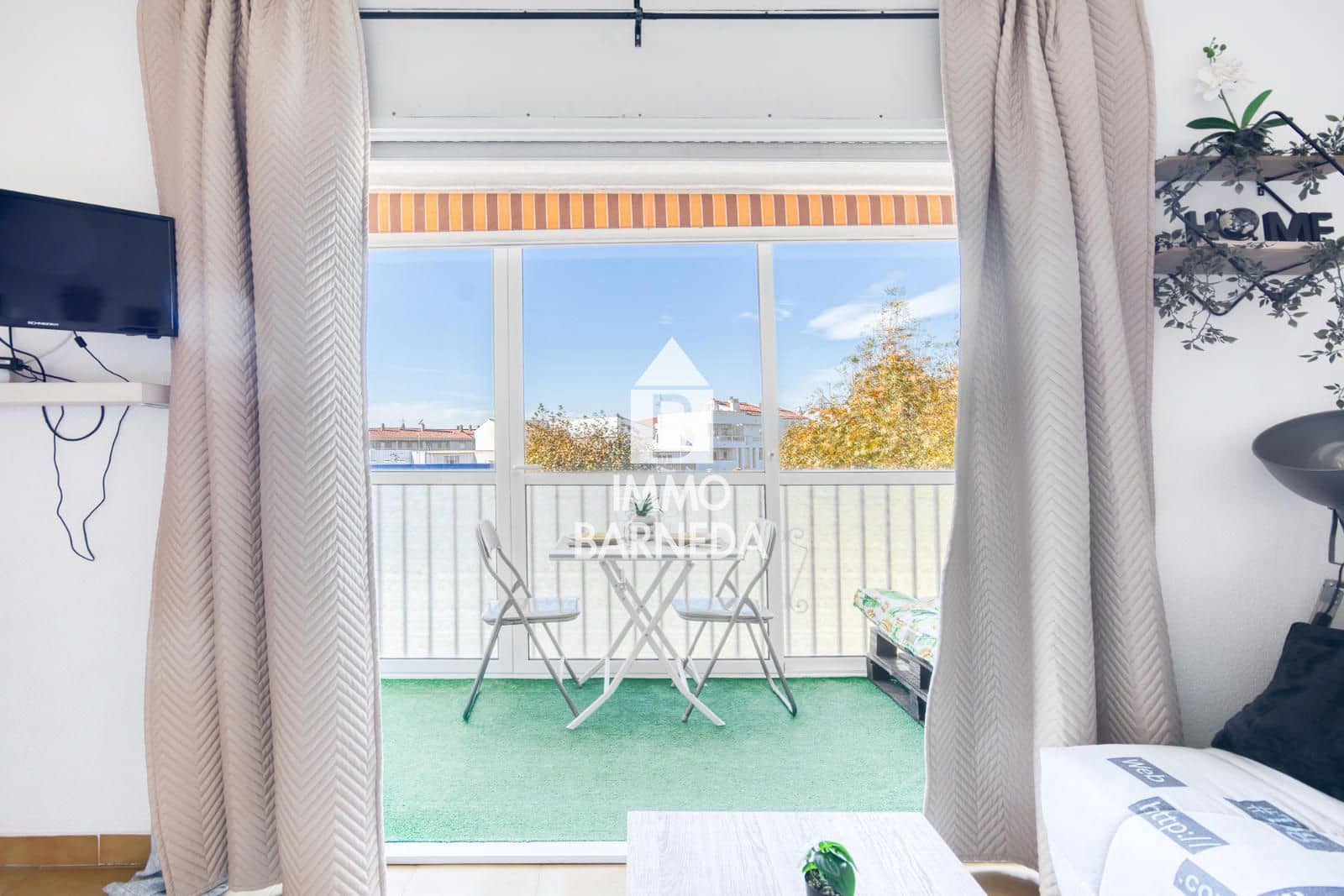 Flat for sale in Empuriabrava with pool - € 69,000 (Ref: 9399823)