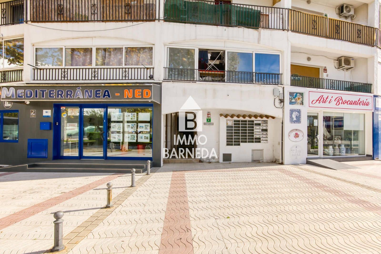 Flat for sale in Empuriabrava with pool - € 69,000 (Ref: 9399823)