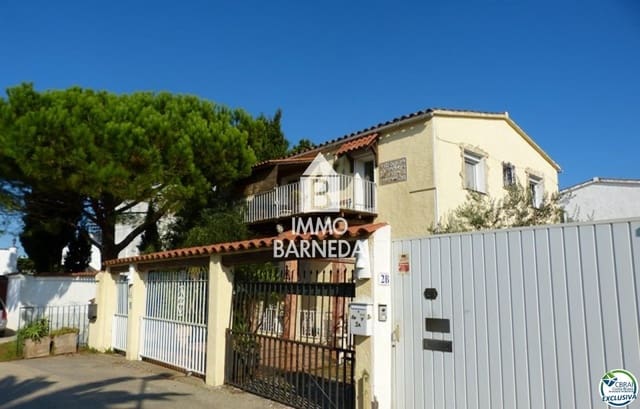 3 chambre Appartement à vendre à Empuriabrava, Castelló d'Empúries avec garage - 290 000 € (Ref: 9401038)