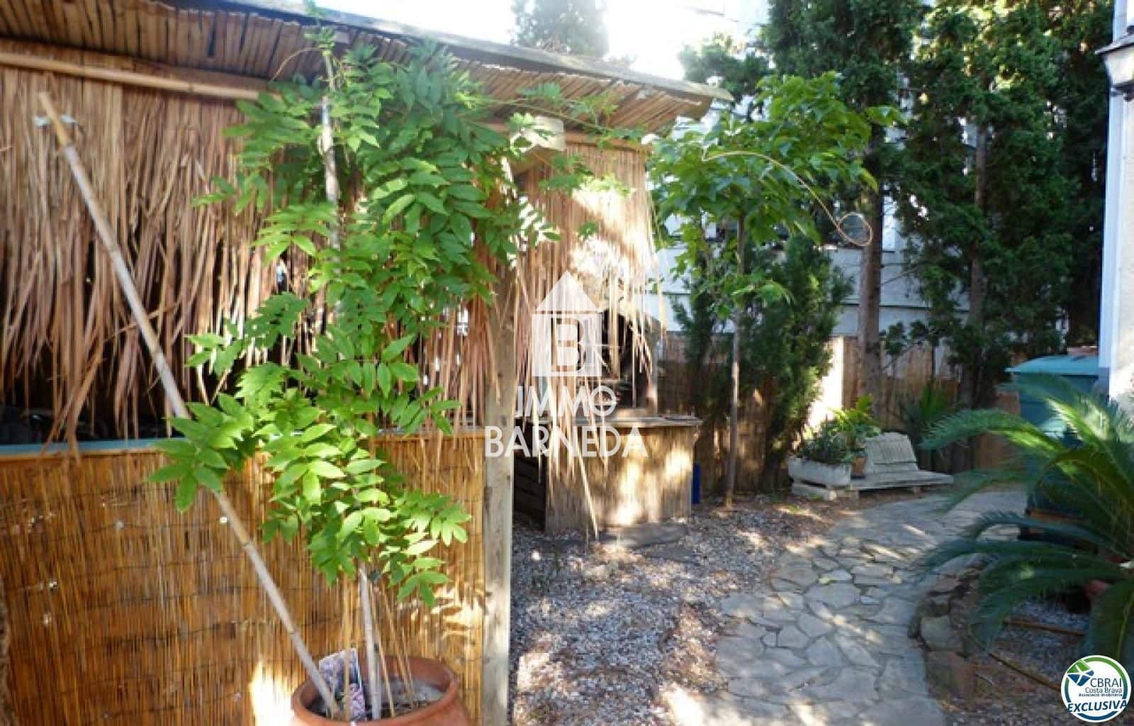 3 chambre Appartement à vendre à Empuriabrava avec garage - 290 000 € (Ref: 9401038)