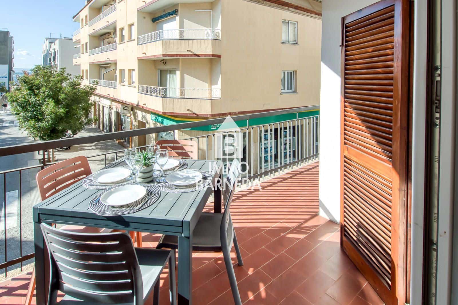 3 bedroom Flat for sale in Roses - € 295,000 (Ref: 9409389)