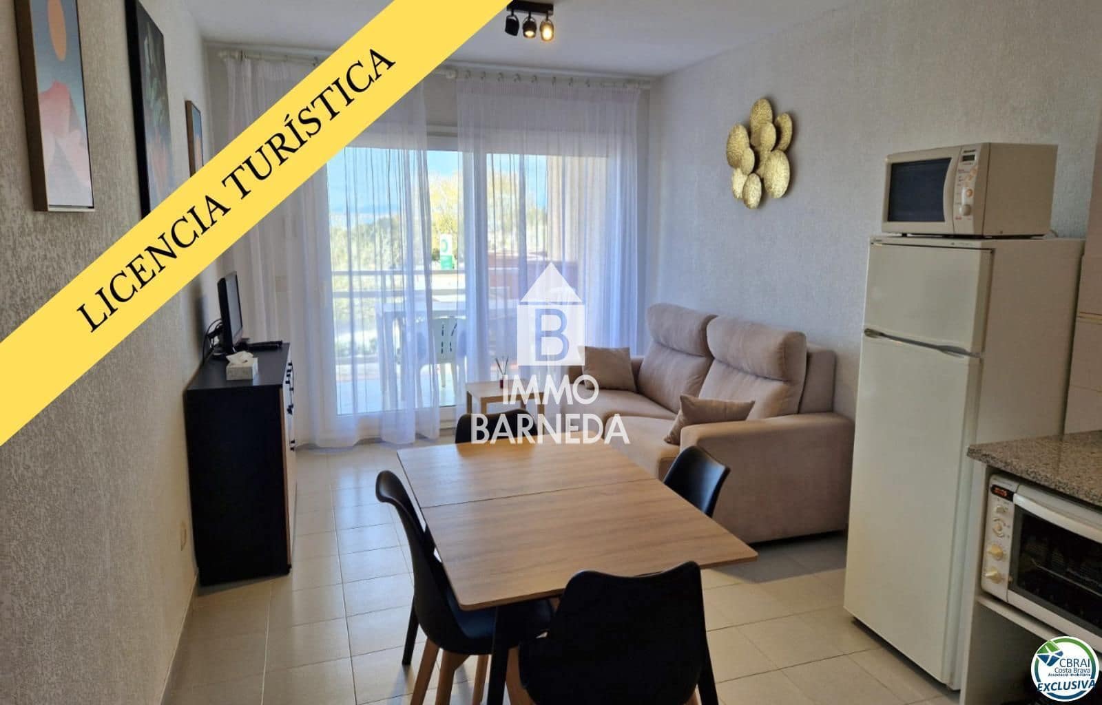 2 bedroom Flat for sale in Roses - € 225,000 (Ref: 9424021)