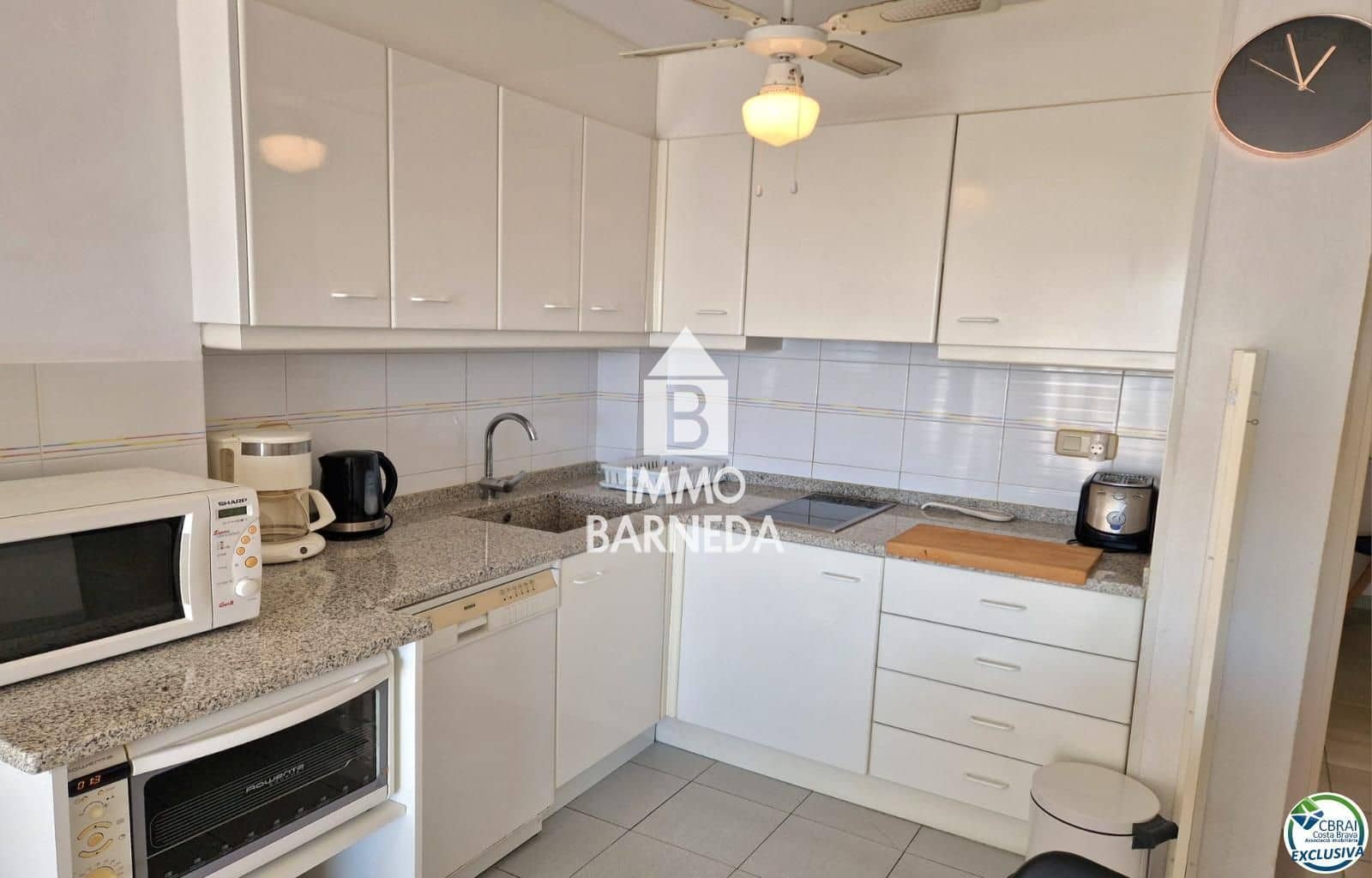 2 bedroom Flat for sale in Roses - € 225,000 (Ref: 9424021)