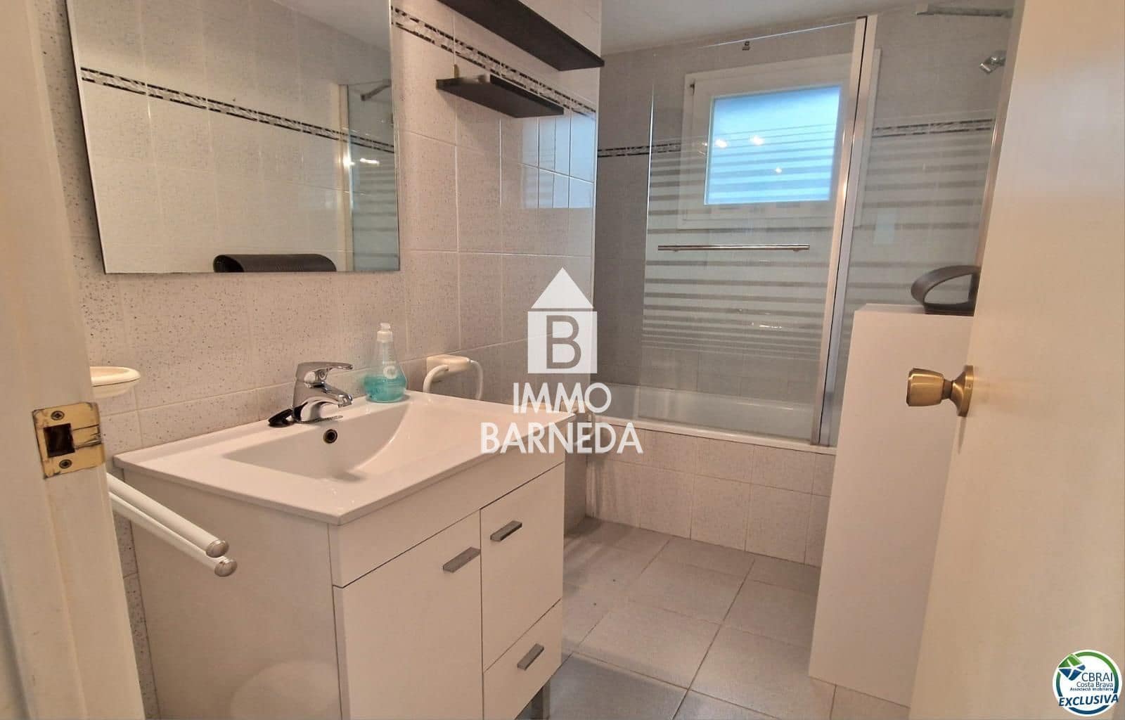 2 bedroom Flat for sale in Roses - € 225,000 (Ref: 9424021)