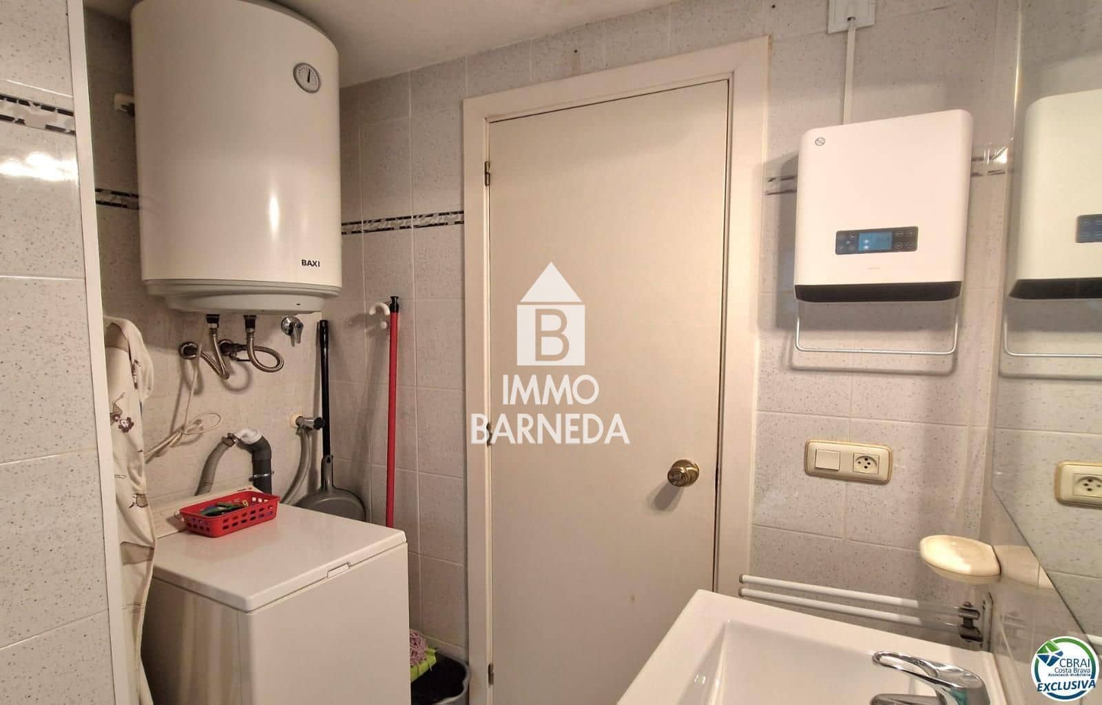 2 bedroom Flat for sale in Roses - € 225,000 (Ref: 9424021)