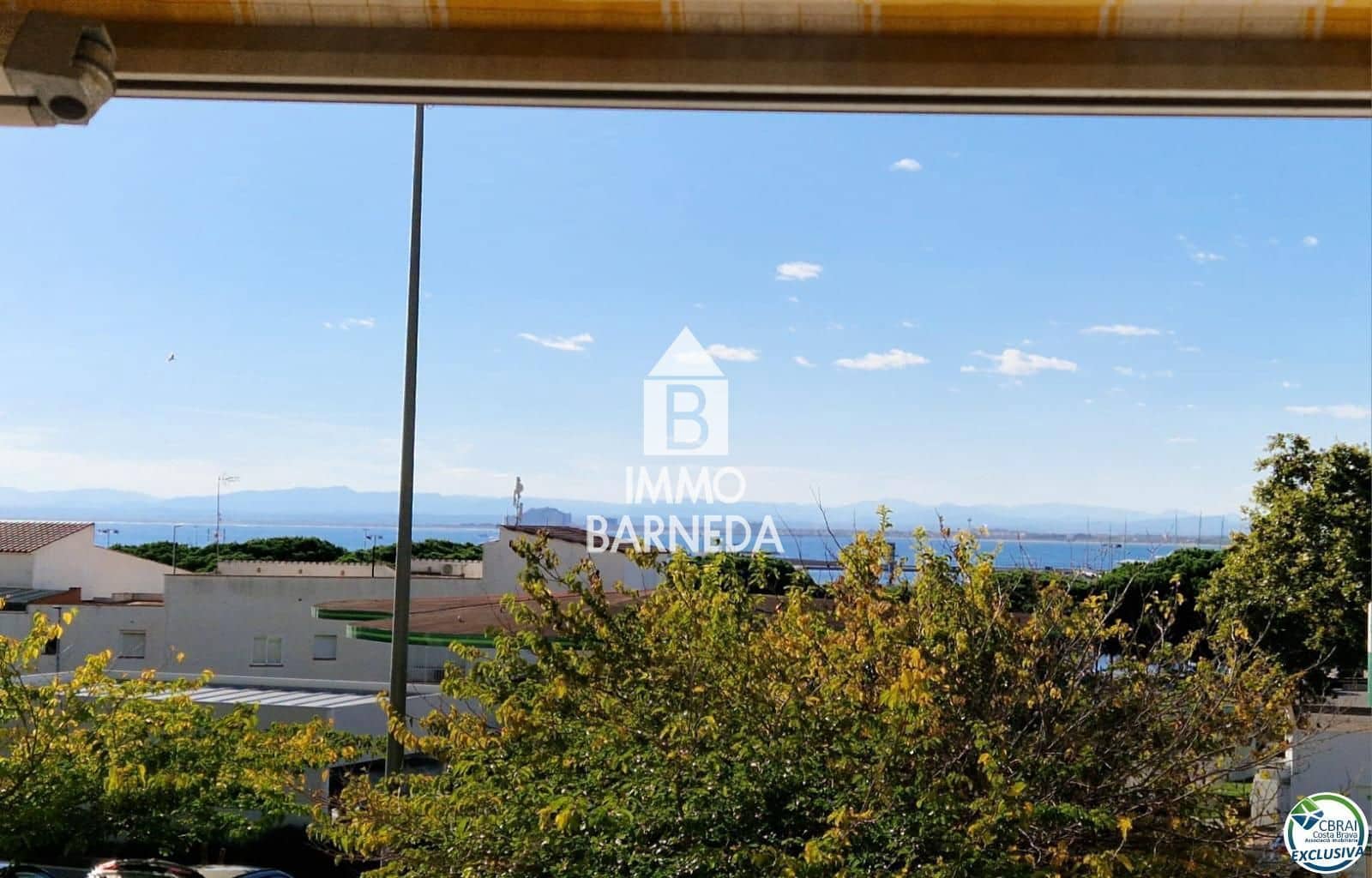 2 bedroom Flat for sale in Roses - € 225,000 (Ref: 9424021)