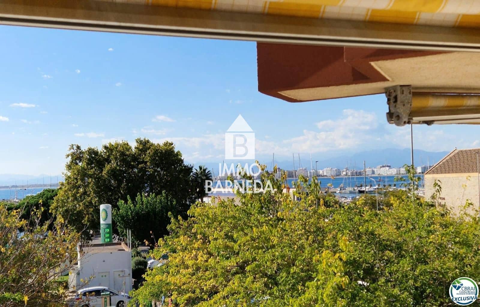 2 bedroom Flat for sale in Roses - € 225,000 (Ref: 9424021)