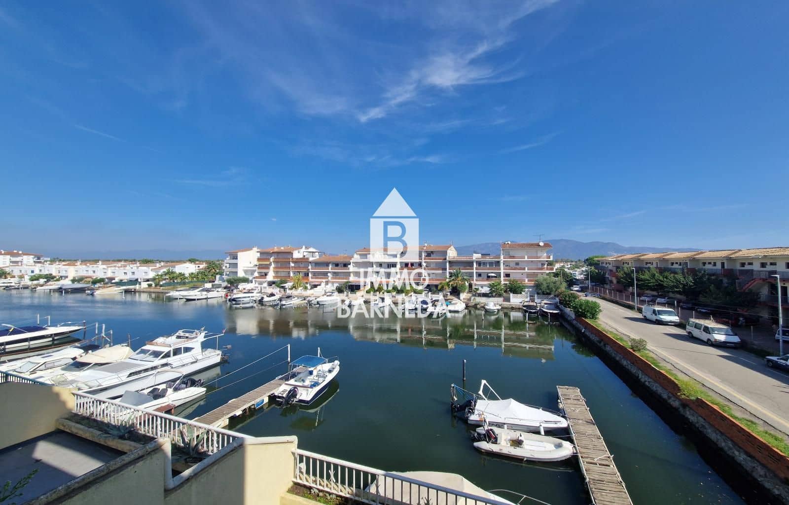 2 bedroom Flat for sale in Empuriabrava - € 240,000 (Ref: 9424022)