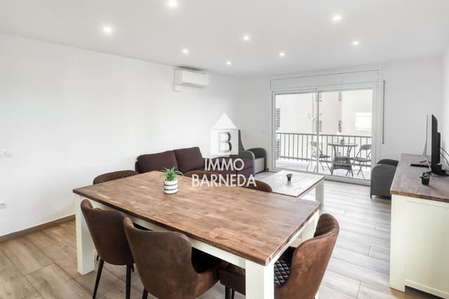 Piso de 3 habitaciones en Roses en venta con piscina - 215.000 € (Ref: 9426412)