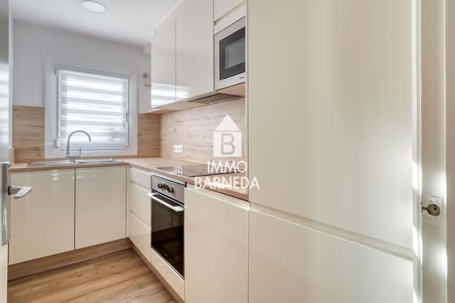 Piso de 3 habitaciones en Roses en venta con piscina - 215.000 € (Ref: 9426412)