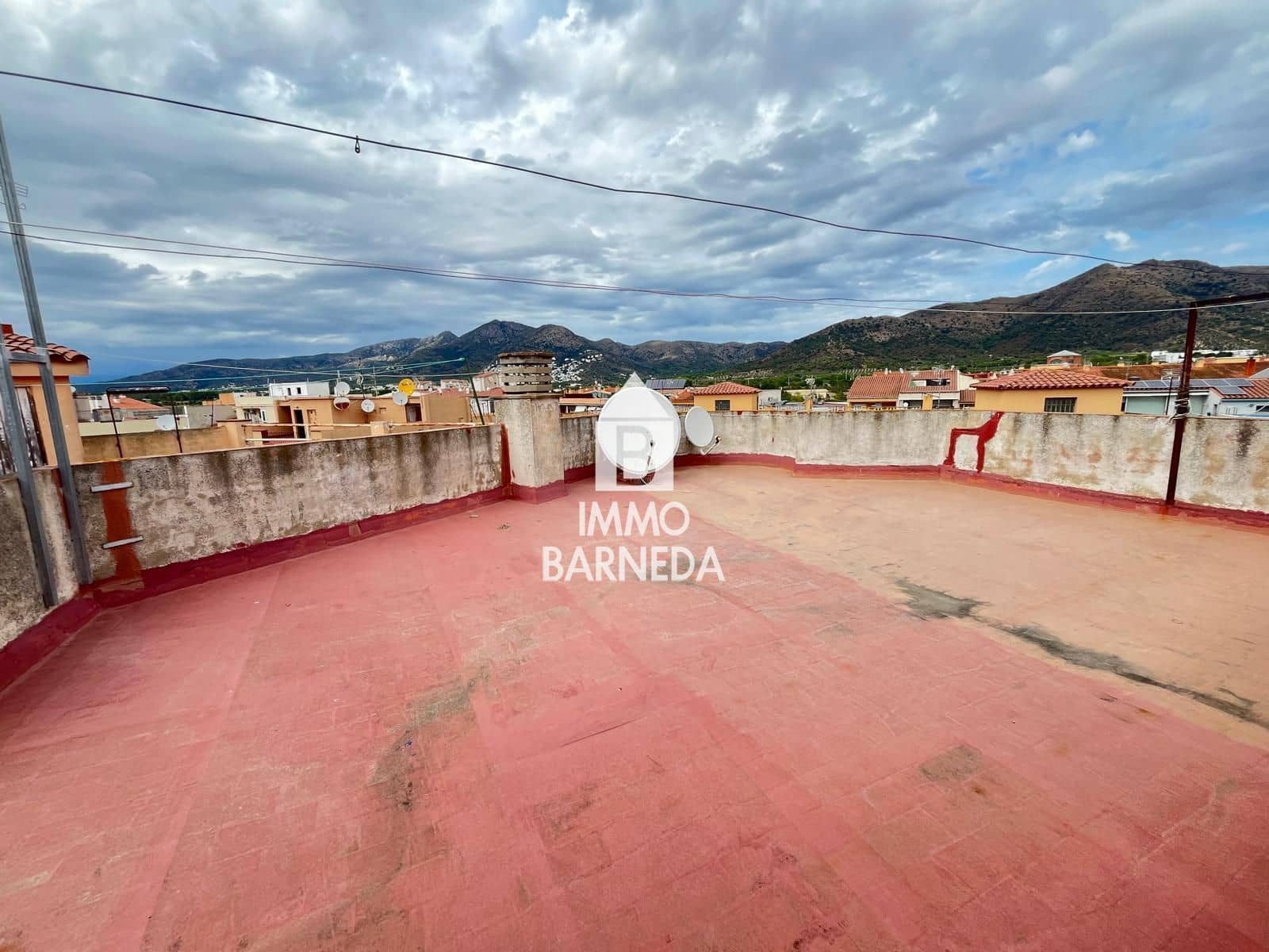 4 bedroom Flat for sale in Roses - € 199,500 (Ref: 9431826)