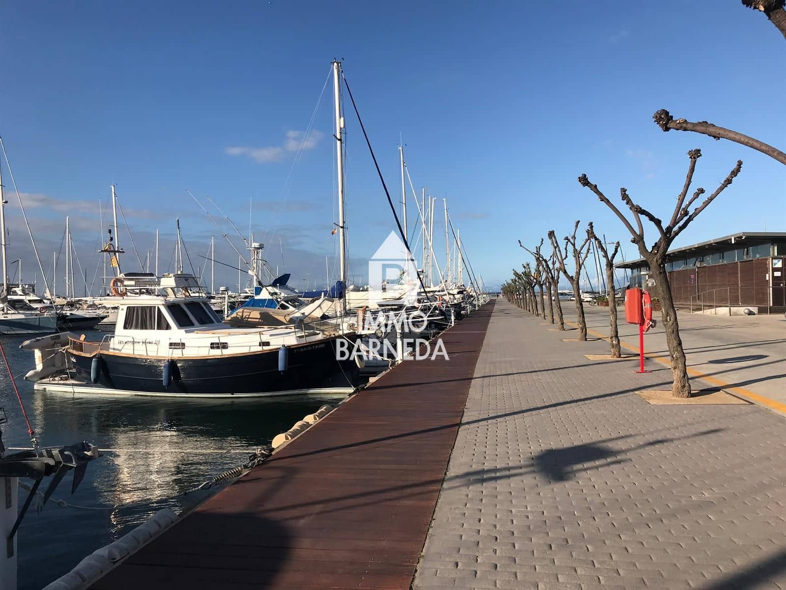 1 bedroom Flat for sale in Roses with garage - € 255,000 (Ref: 9431827)