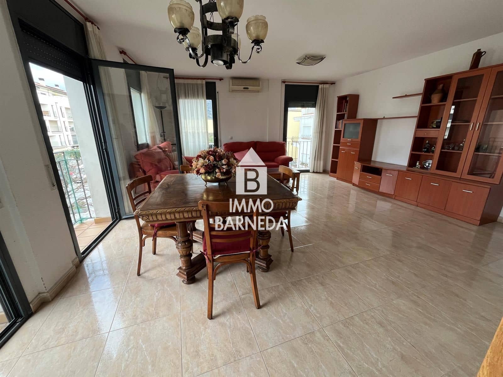 3 bedroom Flat for sale in Roses - € 287,000 (Ref: 9431828)