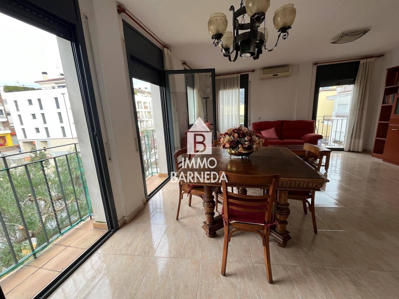 3 bedroom Flat for sale in Roses - € 287,000 (Ref: 9431828)