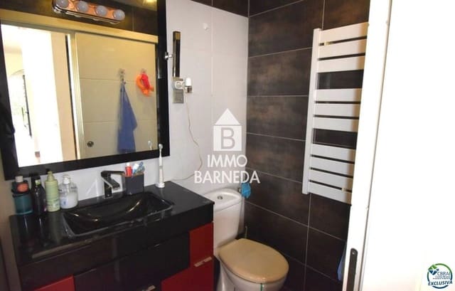 Chalet de 2 habitaciones en Empuriabrava, Castelló d'Empúries en venta - 395.000 € (Ref: 9432022)