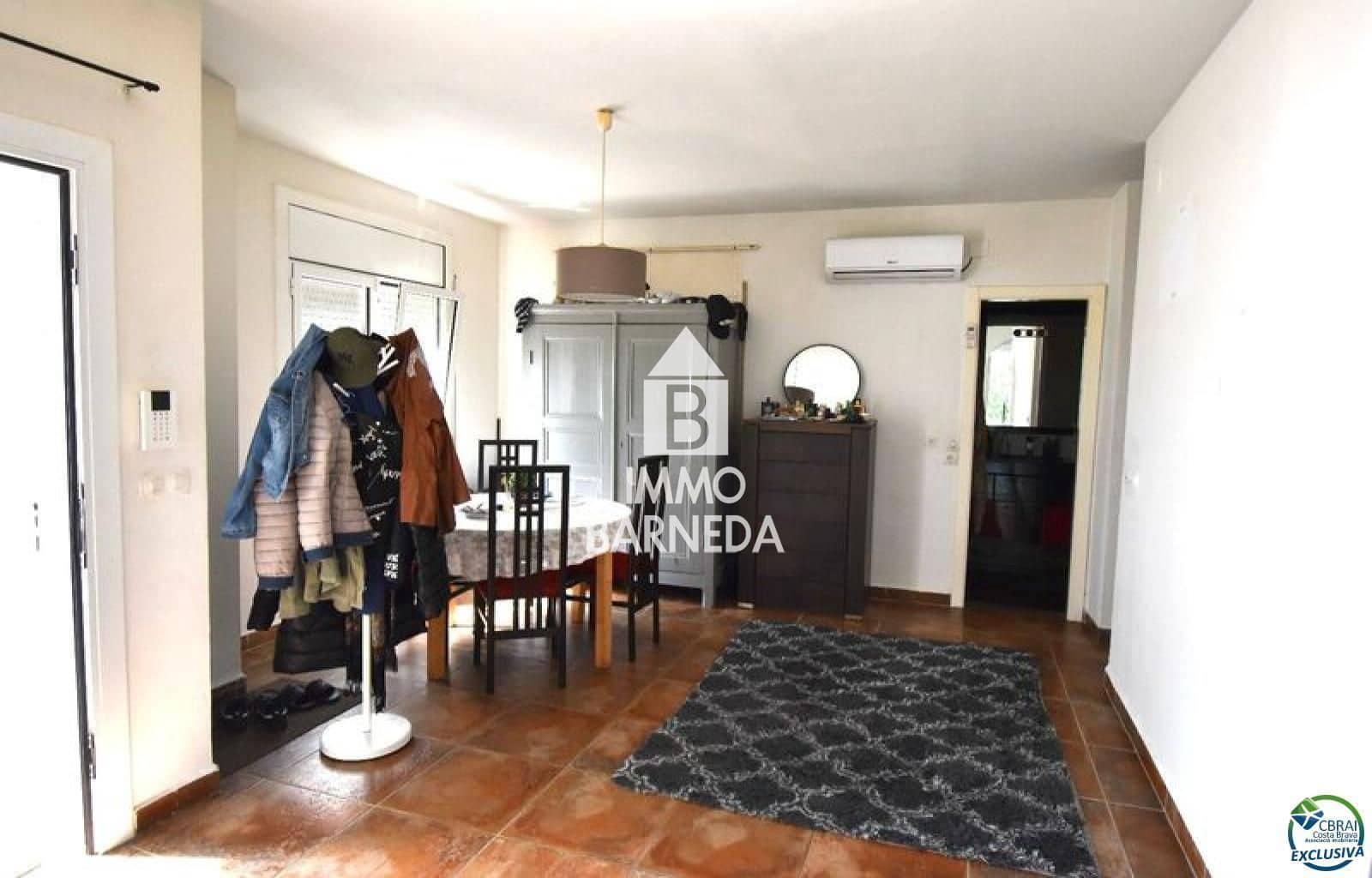 2 sovrum Villa till salu i Empuriabrava - 395 000 € (Ref: 9432022)