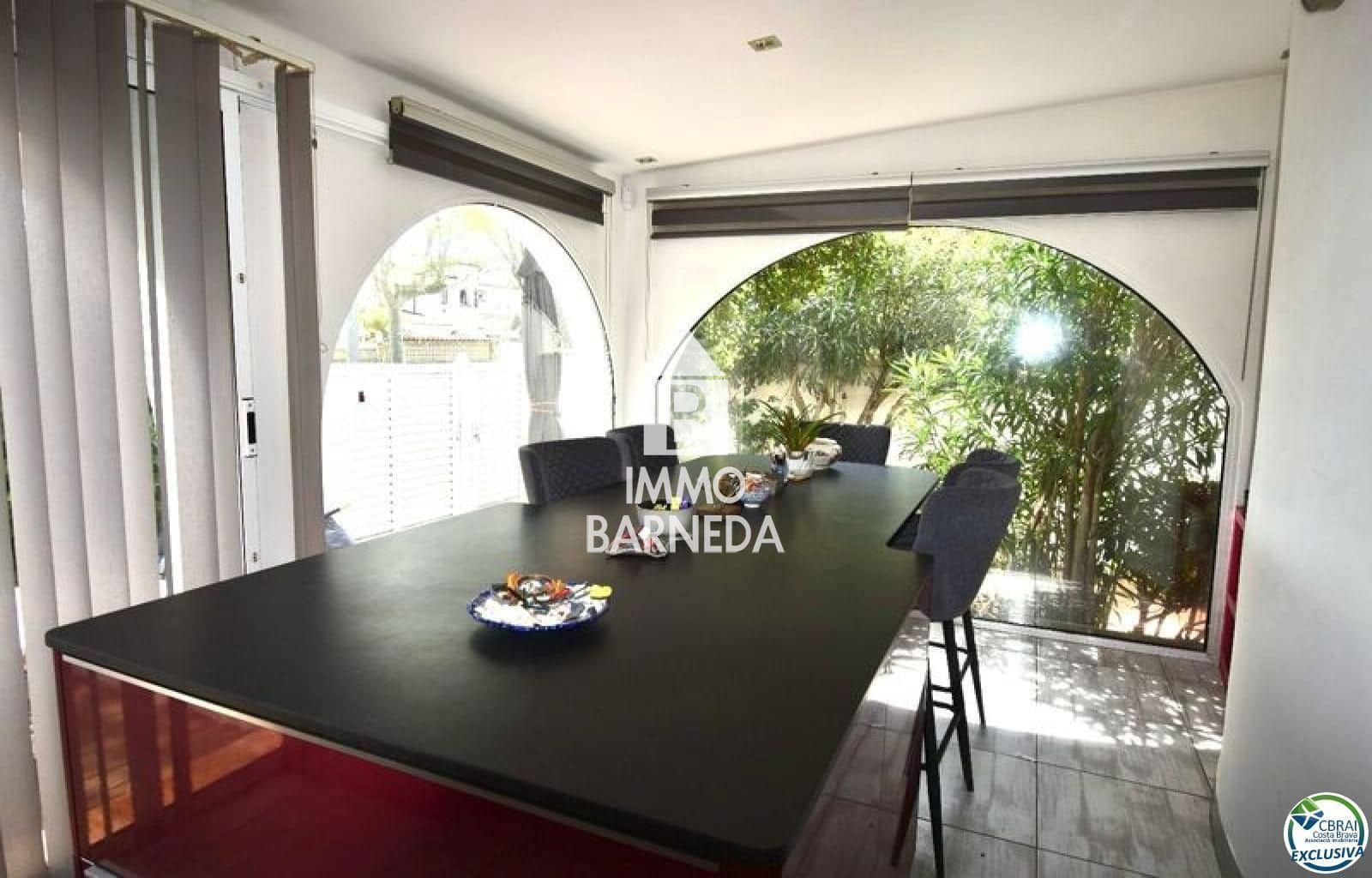 2 sovrum Villa till salu i Empuriabrava - 395 000 € (Ref: 9432022)