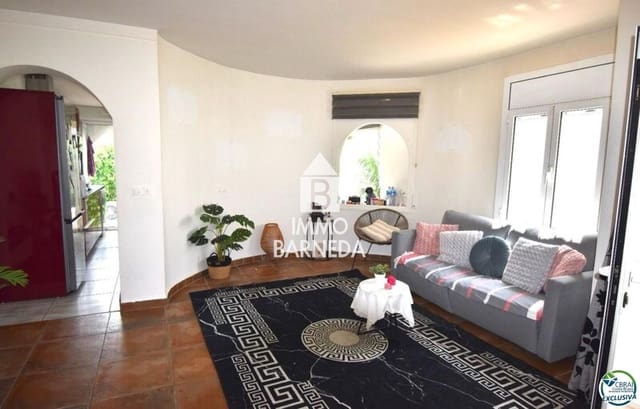 Chalet de 2 habitaciones en Empuriabrava, Castelló d'Empúries en venta - 395.000 € (Ref: 9432022)