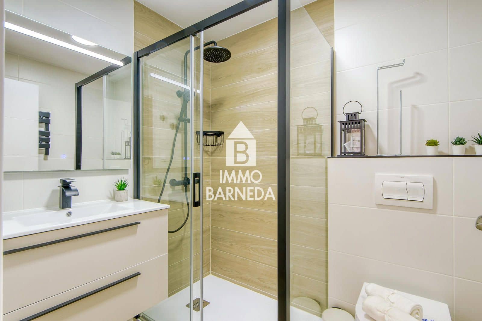 2 bedroom Flat for sale in Roses with garage - € 395,000 (Ref: 9447037)