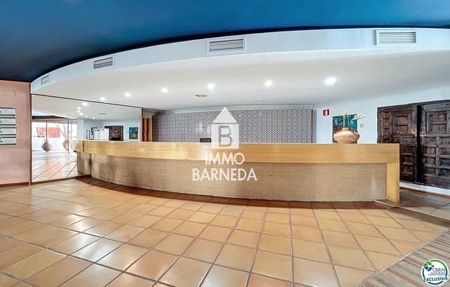 2 bedroom Flat for sale in Santa Margarida, Roses with pool - € 165,000 (Ref: 9449793)