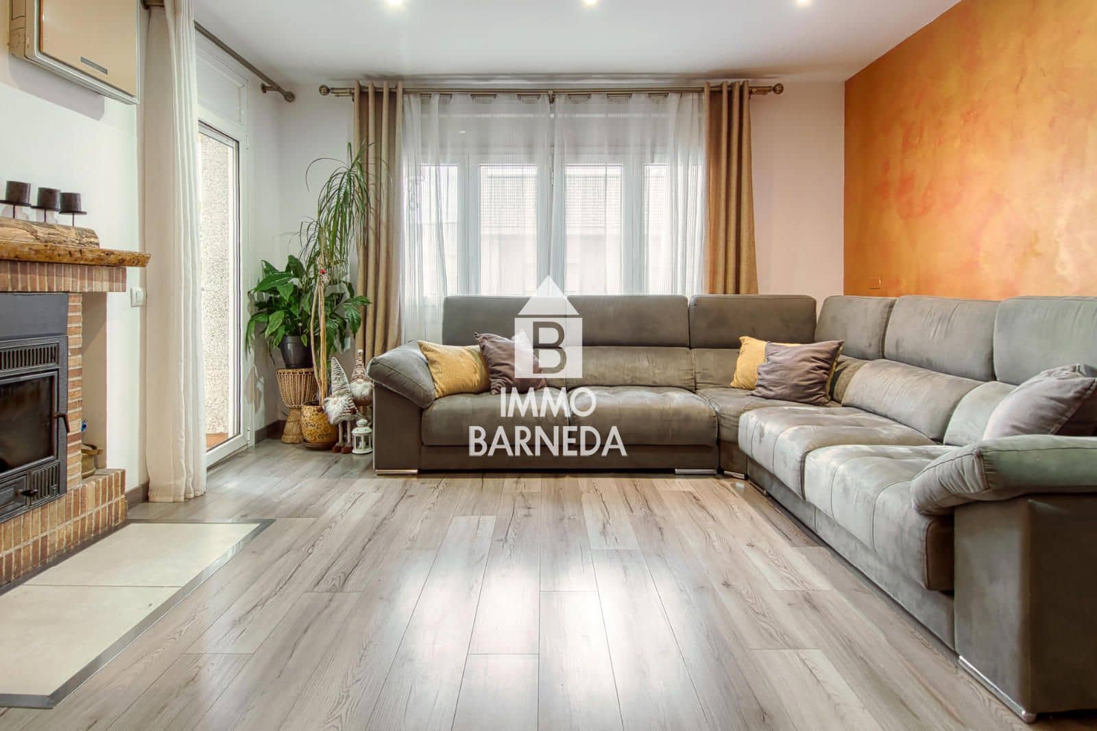 3 bedroom Flat for sale in Roses - € 240,000 (Ref: 9453647)