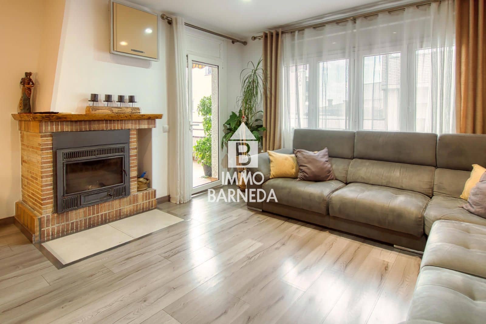 3 bedroom Flat for sale in Roses - € 240,000 (Ref: 9453647)