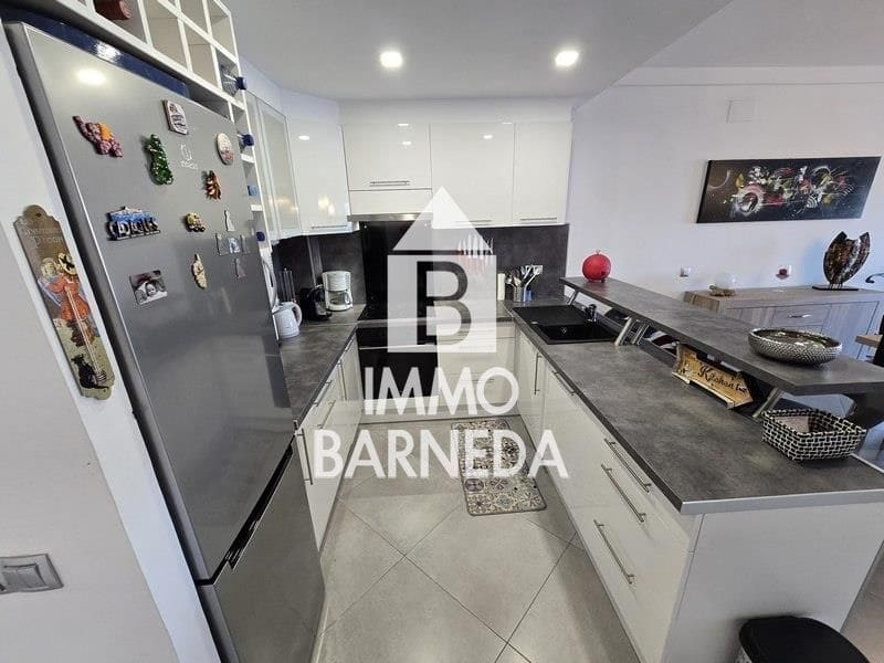 2 slaapkamer Flat te koop in Empuriabrava met zwembad garage - € 249.000 (Ref: 9462681)