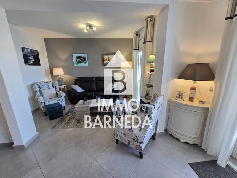 2 slaapkamer Flat te koop in Empuriabrava met zwembad garage - € 249.000 (Ref: 9462681)