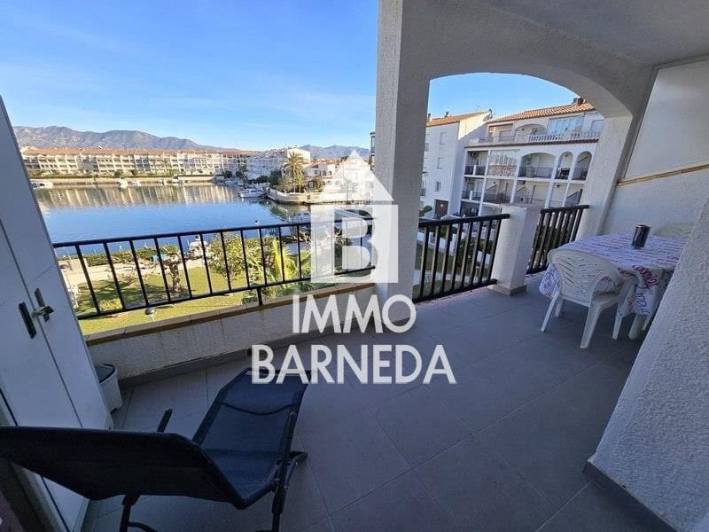 2 slaapkamer Flat te koop in Empuriabrava met zwembad garage - € 249.000 (Ref: 9462681)
