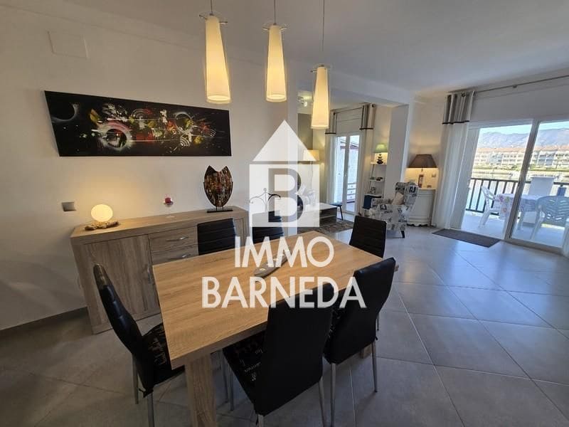 2 slaapkamer Flat te koop in Empuriabrava met zwembad garage - € 249.000 (Ref: 9462681)